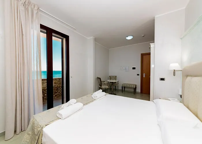 Hotel Alba Torre Lapillo