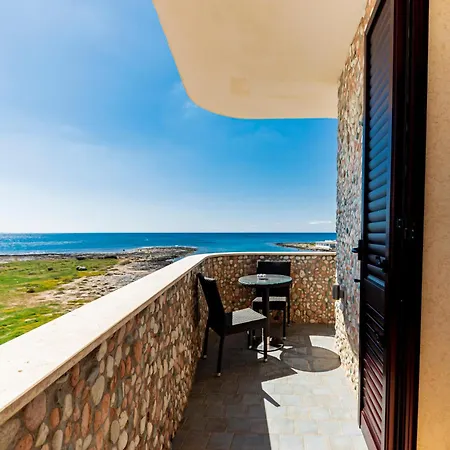 Alba Hotel Torre Lapillo