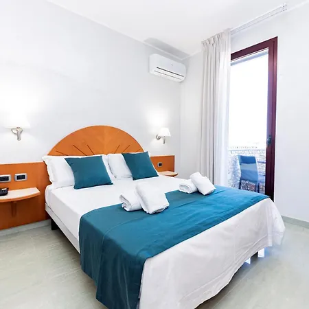 Alba Hotel Torre Lapillo