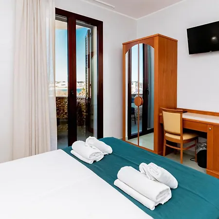 Alba Hotel Torre Lapillo